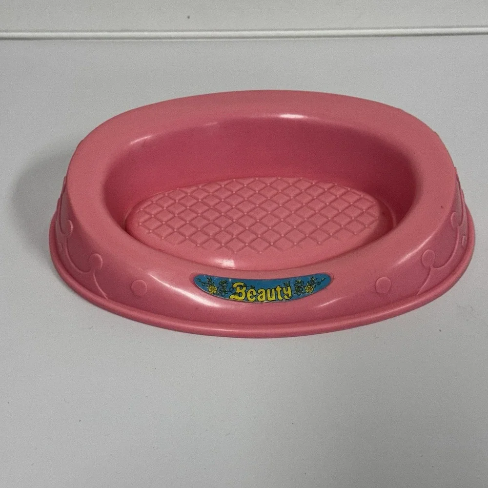 Barbie Doll Beauty #1018 Plastic Dog Bed ~ Vintage 1970's
